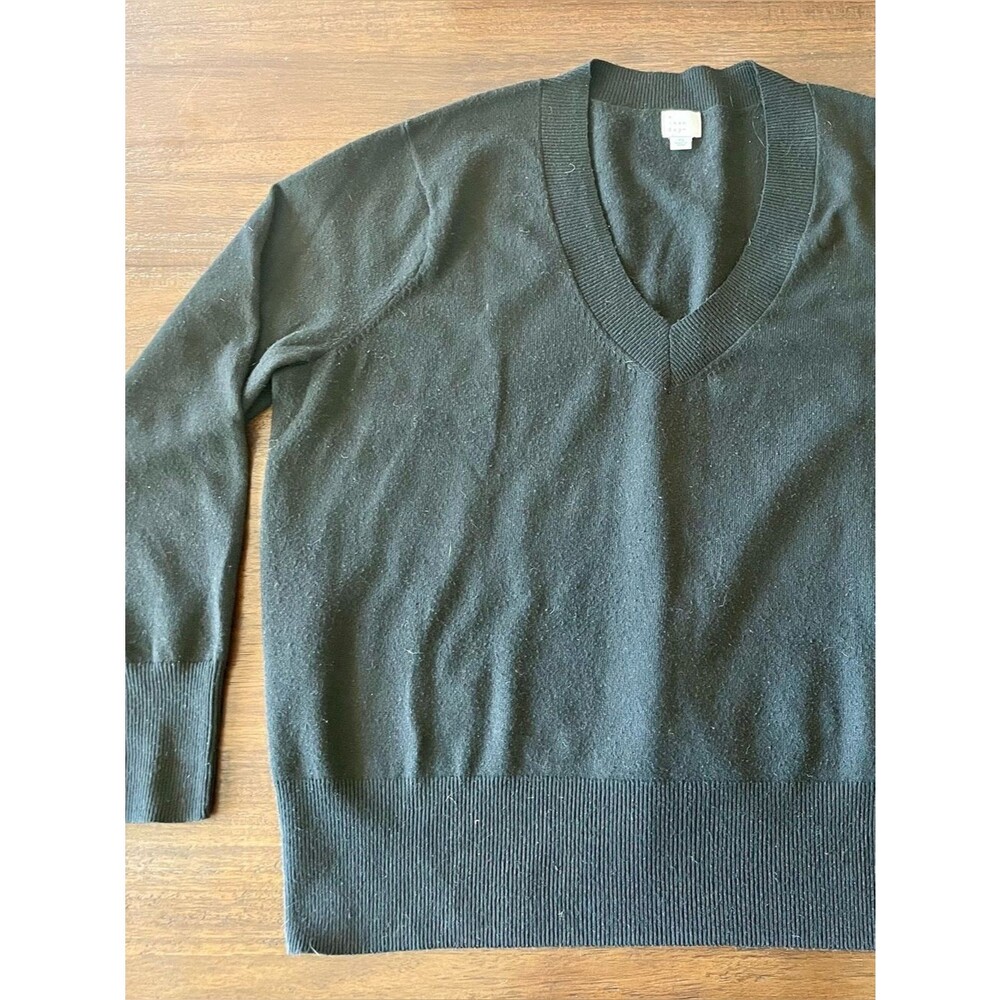 A New Day Black V-neck Lightweight Sweater – Size Large